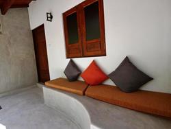 Sri-Lanka, Kalpitiya, Windsurf and kitesurf holiday accommodation- sofas